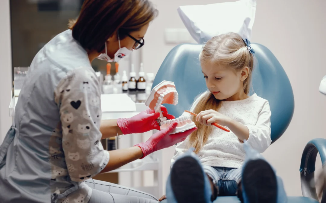 Dentista a Torino: l’igiene orale nei bambini inizia dai primi dentini
